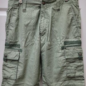 LR Scoop Green Cargo Short 32
